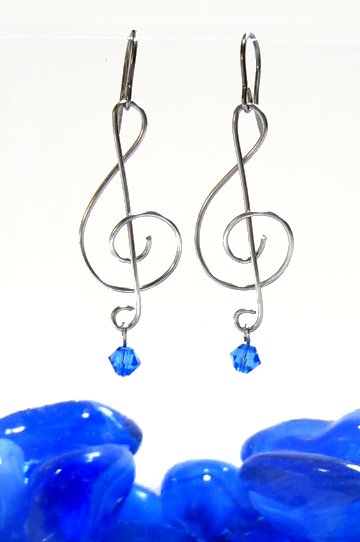 Works earring_p21_1b